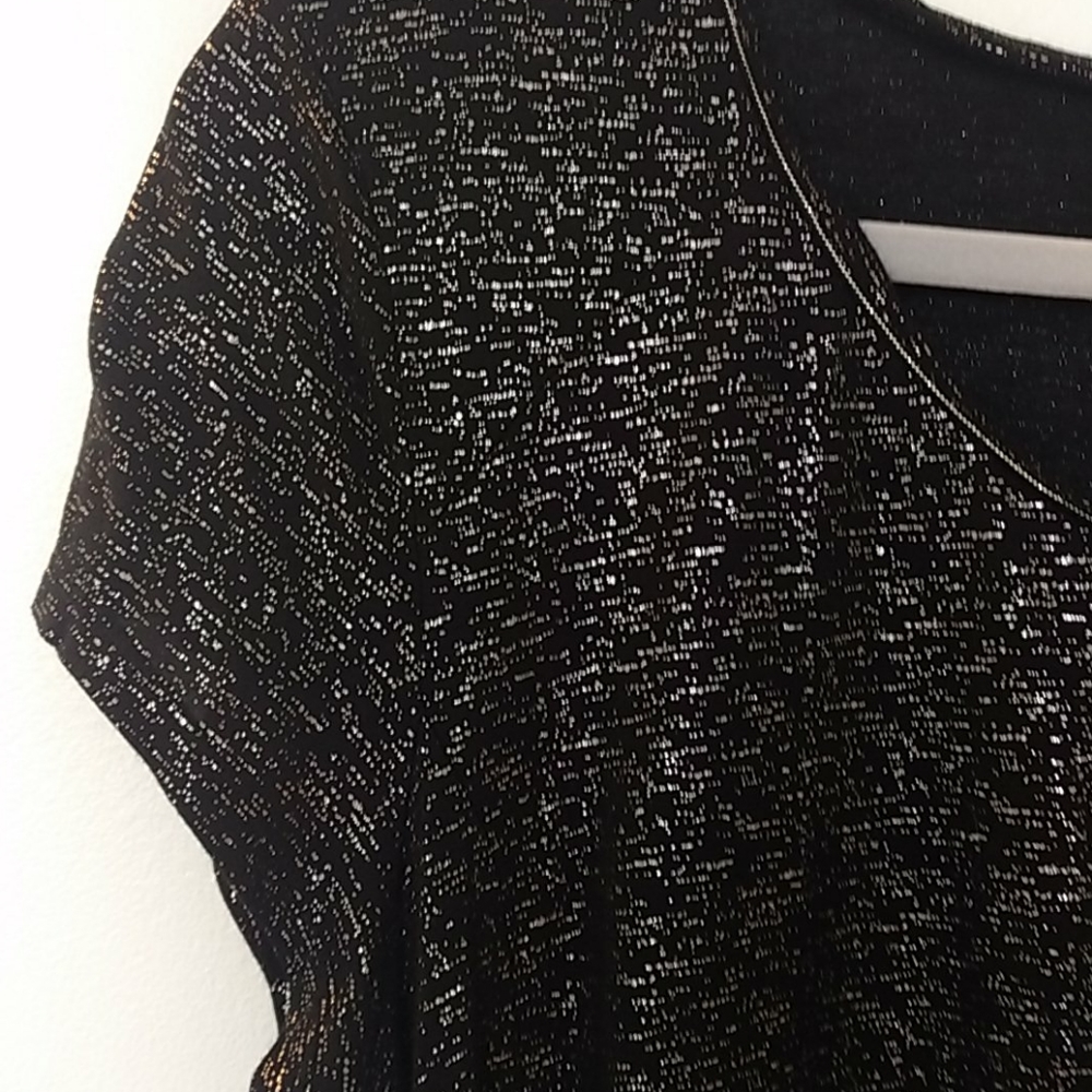 Jennifer Lopez Black/Silver Top - Picture 2 of 9